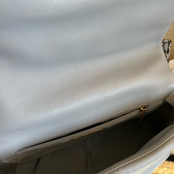 Chanel flap 19 Grey Ghw sold ♥️ - Picture 9 of 13